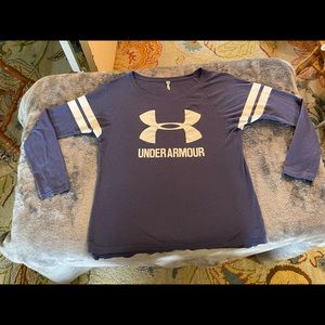 UNDER ARMOUR LONG SLEEVE MEDIUM SIZE TSHIRT